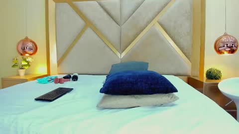 Snapshot of elena_watsonn chatting on 05/16/26, 07:56 Elena Watsonn online show from 05/16/26, 07:56