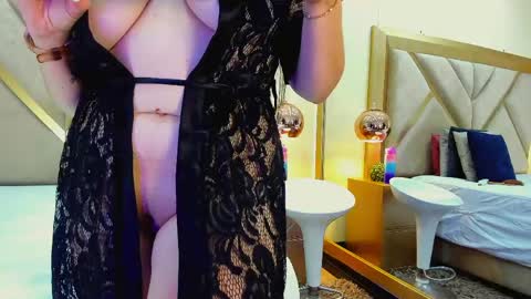Snapshot of elena_watsonn chatting on 05/21/26, 08:27 Elena Watsonn online show from 05/21/26, 08:27
