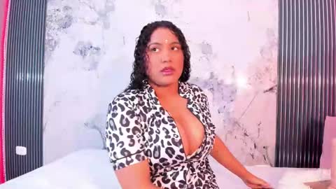 Snapshot of elena_wolff chatting on 11/18/25, 12:09 elena_wolff online show from 11/18/25, 12:09