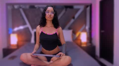 Snapshot of elenacortez chatting on 12/15/25, 12:59 elenacortez online show from 12/15/25, 12:59