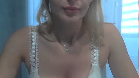 Snapshot of elenadream4990 chatting on 06/24/26, 10:14 elenadream4990 online show from 06/24/26, 10:14