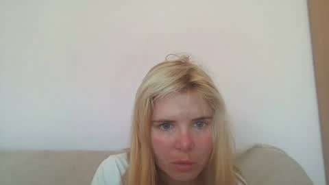 Elena online show from 06/22/26, 08:11