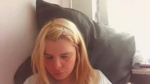 Elena online show from 06/23/26, 08:23