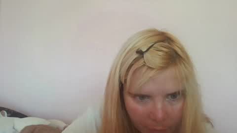 Elena online show from 06/25/26, 08:19