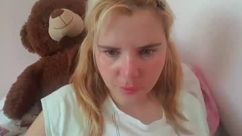 Elena online show from 06/26/26, 08:19