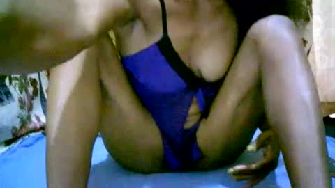 elenah013 online show from 11/15/25, 05:27