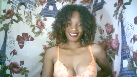 Snapshot of elenah0123 chatting on 12/20/25, 10:55 elenah013 online show from 12/20/25, 10:55