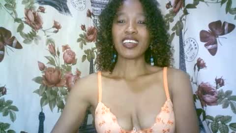 Snapshot of elenah0123 chatting on 12/22/25, 07:38 elenah013 online show from 12/22/25, 07:38