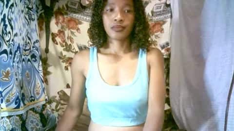Snapshot of elenah0123 chatting on 02/14/26, 08:00 elenah013 online show from 02/14/26, 08:00