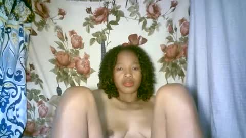 Snapshot of elenah0123 chatting on 02/18/26, 07:37 elenah013 online show from 02/18/26, 07:37