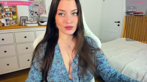 Elena insta yourdream 1ove online show from 12/13/24, 07:10