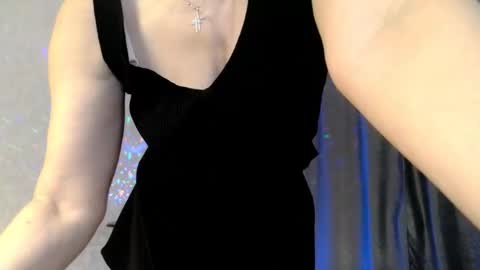 Snapshot of elenaza chatting on 01/19/25, 08:09 elenaza online show from 01/19/25, 08:09