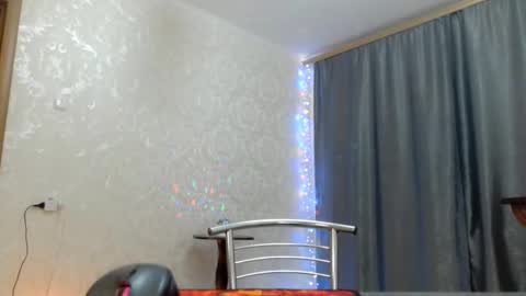 Snapshot of elenaza chatting on 02/18/25, 07:41 elenaza online show from 02/18/25, 07:41