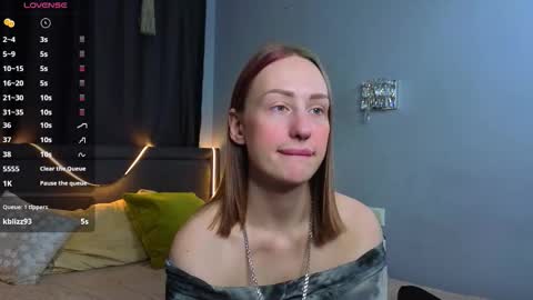 Snapshot of elenefrail chatting on 10/29/25, 08:27 Isabella - streaming MondayTuesdayWednesdayFridaySaturdaySunday online show from 10/29/25, 08:27