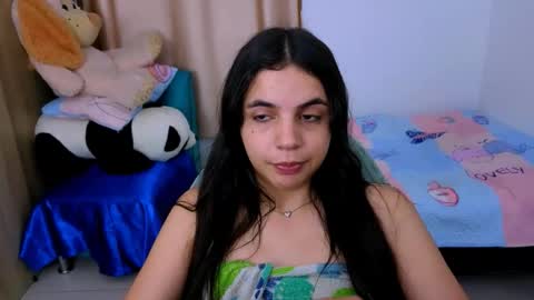 Snapshot of elenna_hotx chatting on 09/20/25, 07:04 agnes online show from 09/20/25, 07:04