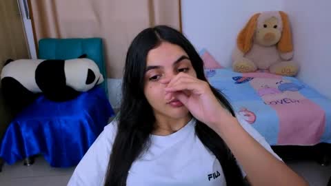 Snapshot of elenna_hotx chatting on 09/24/25, 06:55 agnes online show from 09/24/25, 06:55