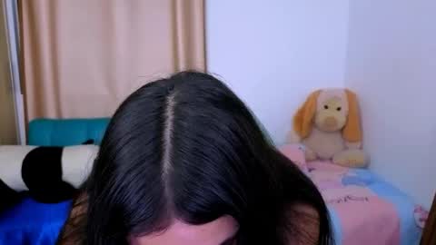 Snapshot of elenna_hotx chatting on 09/25/25, 07:17 agnes online show from 09/25/25, 07:17