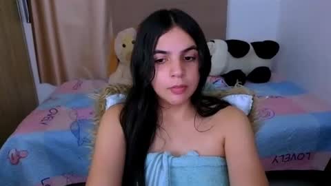 Snapshot of elenna_hotx chatting on 10/20/25, 09:15 agnes online show from 10/20/25, 09:15