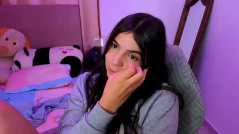 Snapshot of elenna_hotx chatting on 10/28/25, 07:49 agnes online show from 10/28/25, 07:49