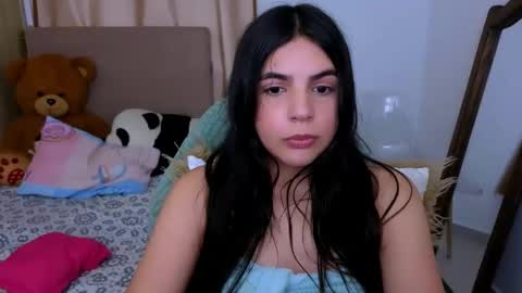 agnes online show from 11/25/25, 07:36