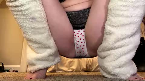 Elenore Hoesevelt online show from 10/31/25, 02:34