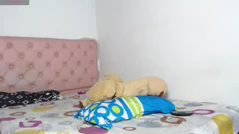 elettra_parisi19 online show from 02/05/25, 11:06