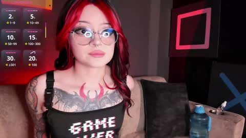 Snapshot of elettra_roux chatting on 09/10/25, 11:27 ELETTRA online show from 09/10/25, 11:27