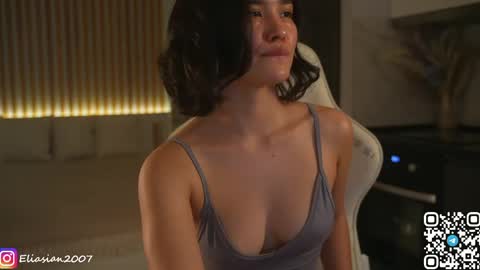 Snapshot of eli_asian chatting on 06/04/26, 12:22 Eli online show from 06/04/26, 12:22