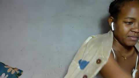 elia011 online show from 06/11/26, 12:32
