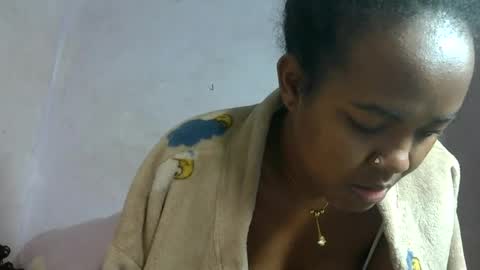 elia011 online show from 06/12/26, 09:46