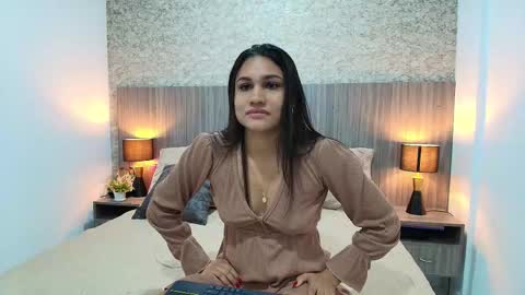 Snapshot of elia_russell chatting on 11/20/25, 03:56 Elia Russell online show from 11/20/25, 03:56