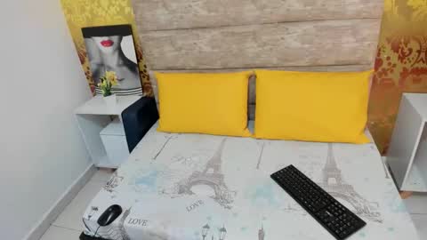 Snapshot of elianacollins chatting on 11/26/25, 02:34 Eliana online show from 11/26/25, 02:34