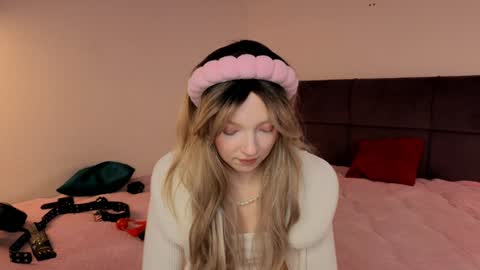Ella online show from 01/15/25, 06:12