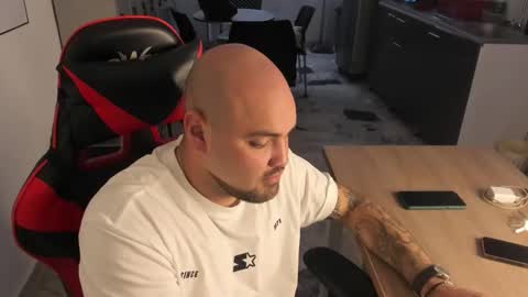 Elian online show from 11/25/25, 09:59