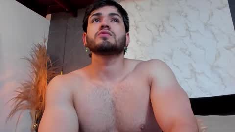 Snapshot of eliankeiser chatting on 11/07/25, 01:00 Elian online show from 11/07/25, 01:00