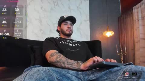 Snapshot of eliankeiser chatting on 11/21/25, 01:21 Elian online show from 11/21/25, 01:21