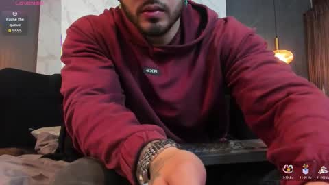 Snapshot of eliankeiser chatting on 11/24/25, 12:27 Elian online show from 11/24/25, 12:27