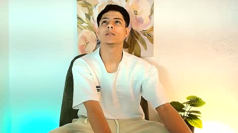 elias_salvatore_ online show from 05/22/26, 02:12