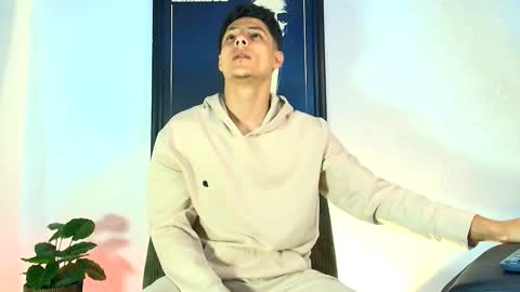 elias_salvatore_ online show from 05/30/26, 02:25