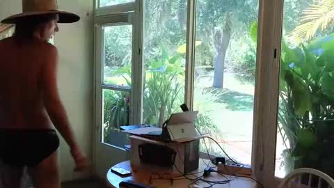 eliberator online show from 05/17/26, 06:48