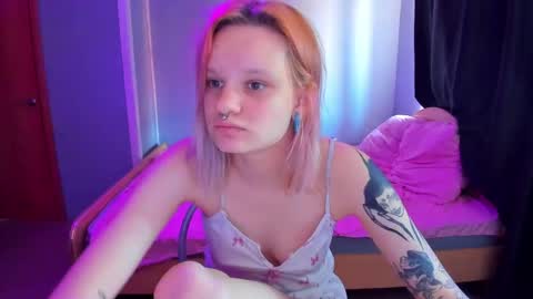 Snapshot of elieiza_xo chatting on 03/18/26, 09:23 elieiza_xo online show from 03/18/26, 09:23