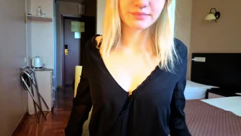 Snapshot of elieiza_xo chatting on 06/01/26, 08:38 elieiza_xo online show from 06/01/26, 08:38