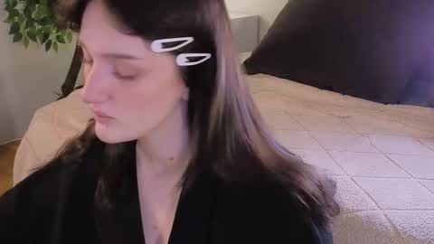 Ellie online show from 11/12/25, 05:30