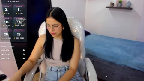 Snapshot of eliie_ruizz chatting on 12/16/24, 06:53 Eliie online show from 12/16/24, 06:53