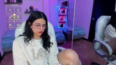 Snapshot of eliie_ruizz chatting on 03/08/25, 04:56 Eliie online show from 03/08/25, 04:56