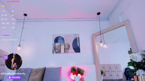 E L I I Z A B E T H   online show from 12/12/24, 04:26