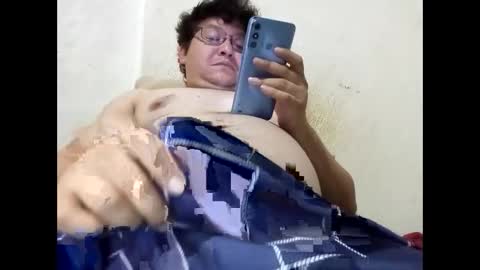 Snapshot of elimposstor chatting on 10/06/25, 08:23 elimposstor online show from 10/06/25, 08:23