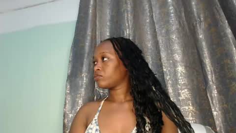 Snapshot of elina_gee chatting on 07/09/26, 09:02 elina_gee online show from 07/09/26, 09:02