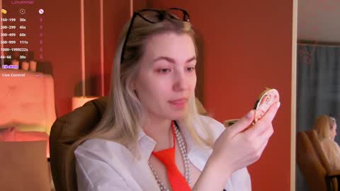 Elina online show from 02/04/25, 01:13