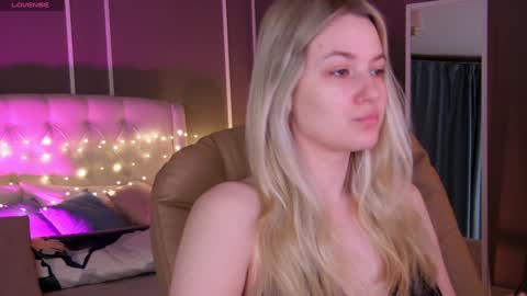 Elina online show from 02/09/25, 01:00